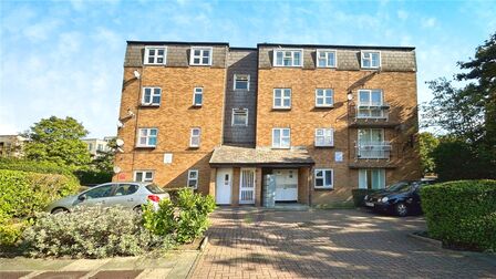 Garrick Drive, 1 bedroom  Flat to rent, £1,150 pcm