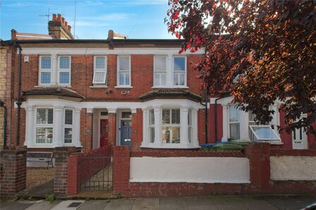 4 bedroom Mid Terrace House for sale