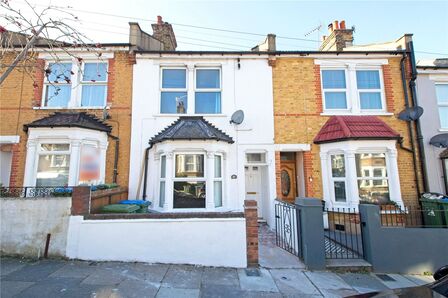 2 bedroom Mid Terrace House for sale