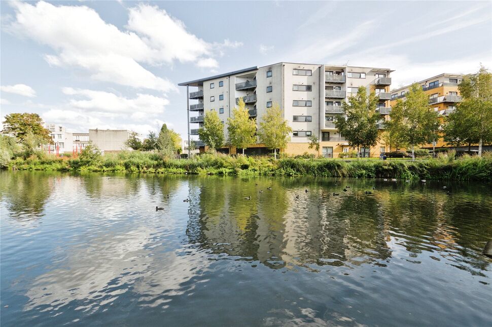 Main image of 2 bedroom  Flat for sale, Southmere Drive, London, SE2