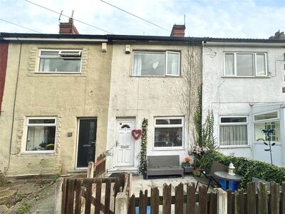 2 bedroom End Terrace House for sale