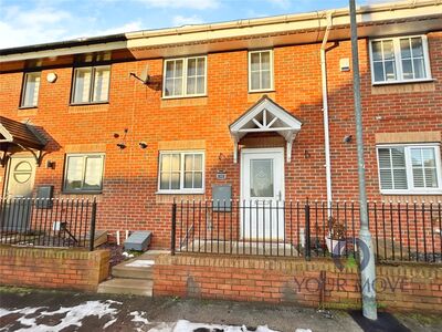 3 bedroom Mid Terrace House to rent