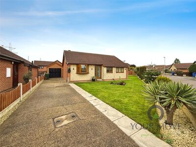 Selbourne Close, 2 bedroom Detached Bungalow for sale, £235,000