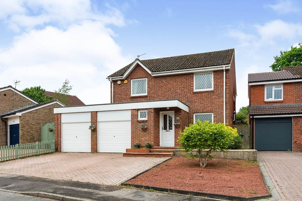 Main image of 4 bedroom Detached House to rent, Turner Close, Basingstoke, Hampshire, RG21