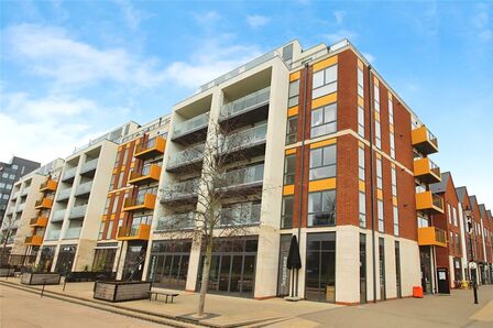 Riverside Square, 1 bedroom  Flat to rent, £1,150 pcm