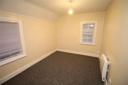 Bedford Road, 1 bedroom  Flat to rent, £650 pcm