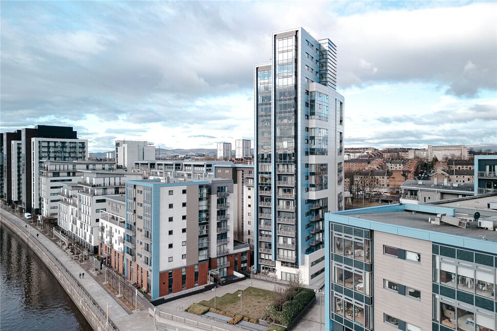 Main image of 2 bedroom  Flat for sale, Meadowside Quay Square, Glasgow, Glasgow City, G11