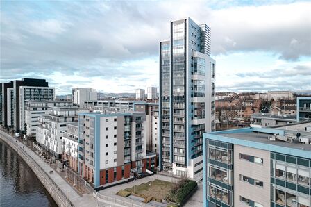 Meadowside Quay Square, 2 bedroom  Flat for sale, £215,000