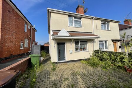 2 bedroom Semi Detached House to rent