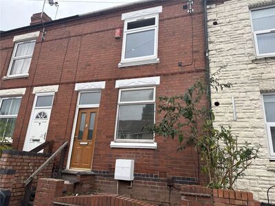 3 bedroom Mid Terrace House to rent