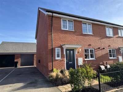 Sephton Drive, 3 bedroom Semi Detached House to rent, £1,750 pcm