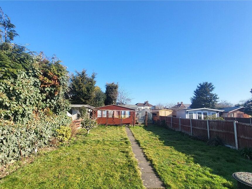 4 bedroom Semi Detached House for sale, Sheldon Road, Bexleyheath, DA7