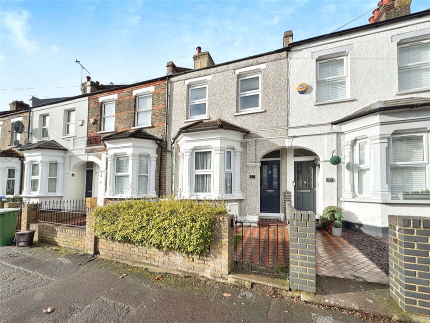 Main image of 3 bedroom Mid Terrace House for sale, South Gipsy Road, Welling, DA16