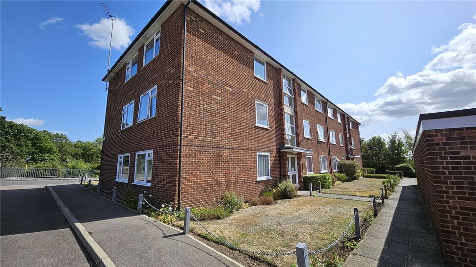 Main image of 2 bedroom  Flat for sale, Gravel Hill Close, Bexleyheath, DA6