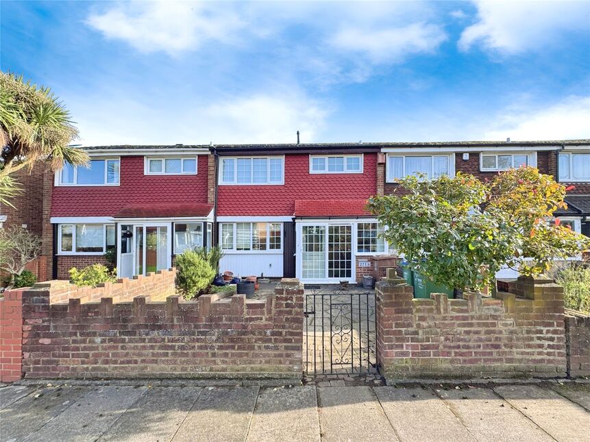 Main image of 3 bedroom Mid Terrace House for sale, Hurst Road, Kent, DA5