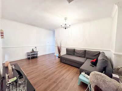 2 bedroom  Flat for sale