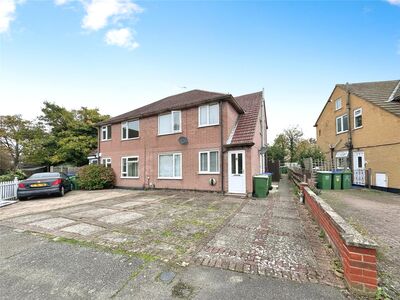 Burr Close, 2 bedroom  Flat for sale, £300,000