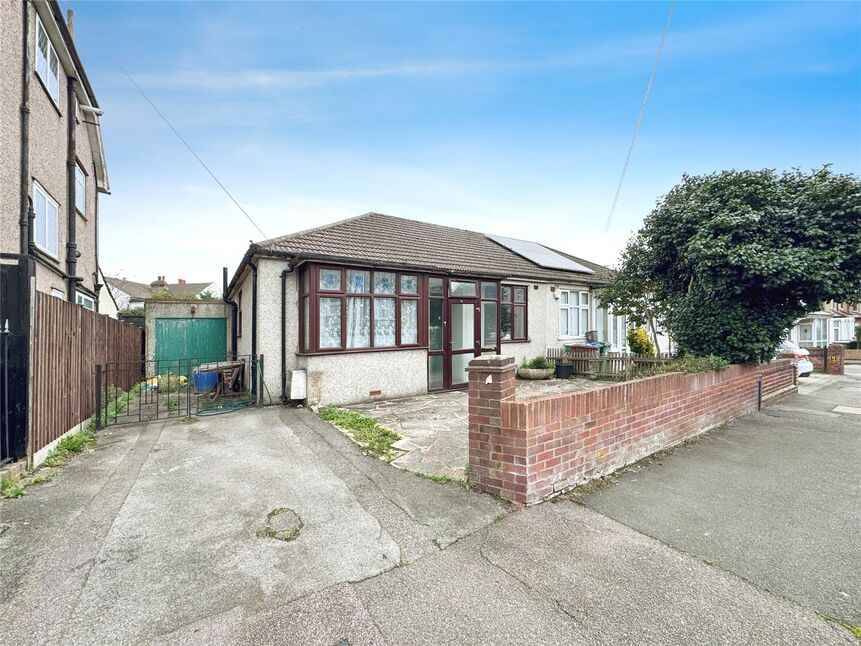 Main image of 2 bedroom Semi Detached Bungalow for sale, Oaklands Road, Bexleyheath, DA6