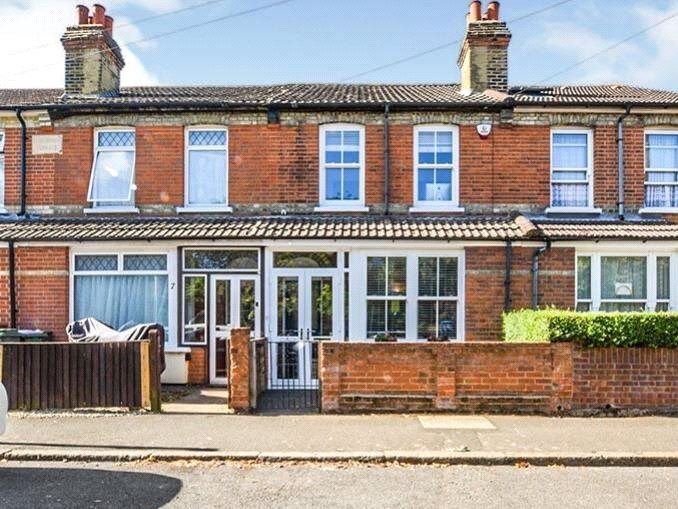 Main image of 2 bedroom Mid Terrace House for sale, Methuen Road, Bexleyheath, DA6