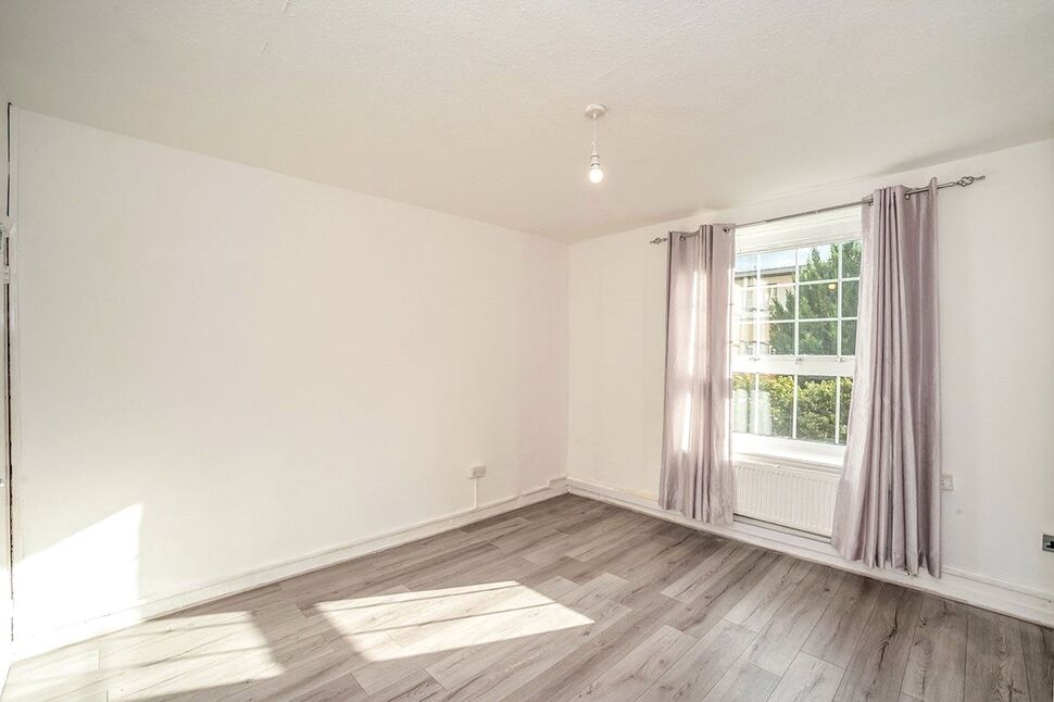 1 bedroom  Flat for sale