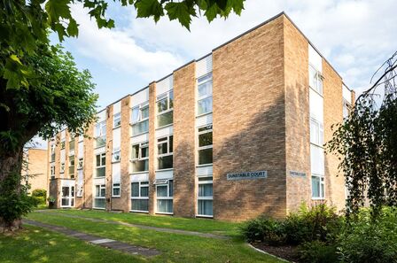 St. Johns Park, 2 bedroom  Flat to rent, £1,700 pcm