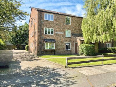 Beachborough Road, 2 bedroom  Flat for sale, £290,000