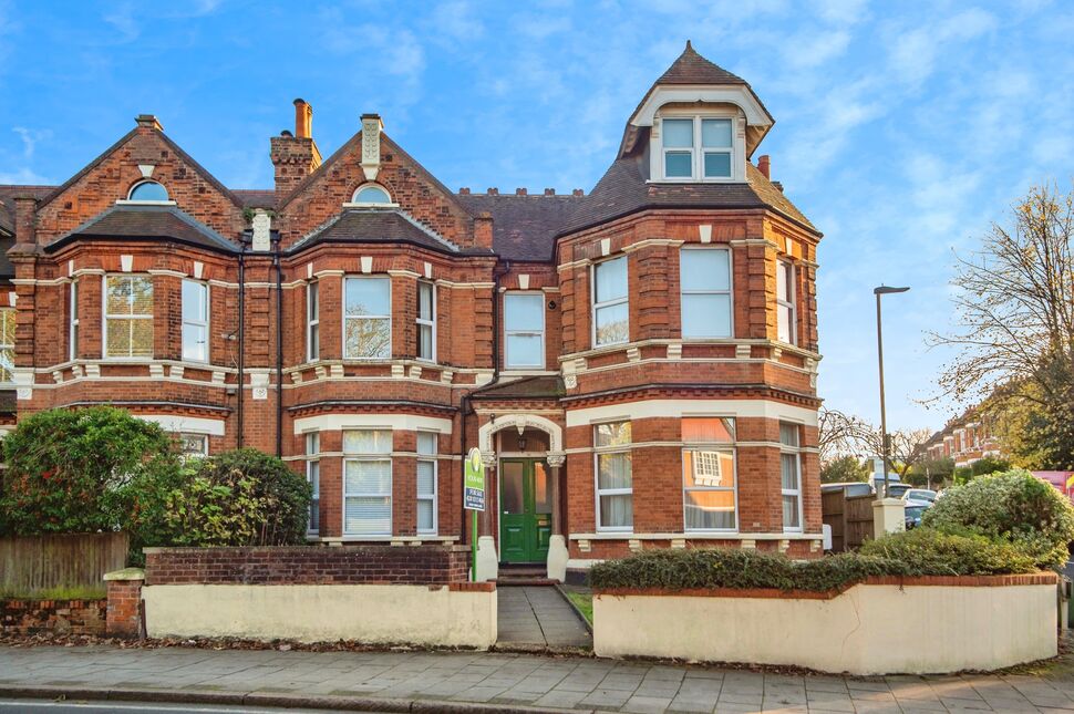 Main image of 1 bedroom  Flat for sale, Manor Road, Beckenham, BR3