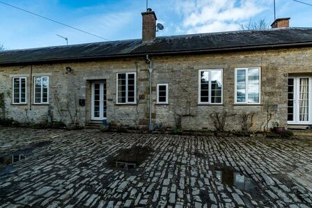 Main Street, 1 bedroom Mid Terrace Bungalow to rent, £1,100 pcm