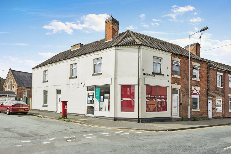 Main image of 5 bedroom End Terrace House for sale, Bearwood Hill Road, Burton-on-Trent, Staffordshire, DE15