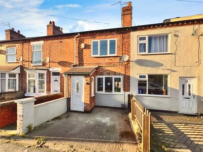 3 bedroom Mid Terrace House for sale