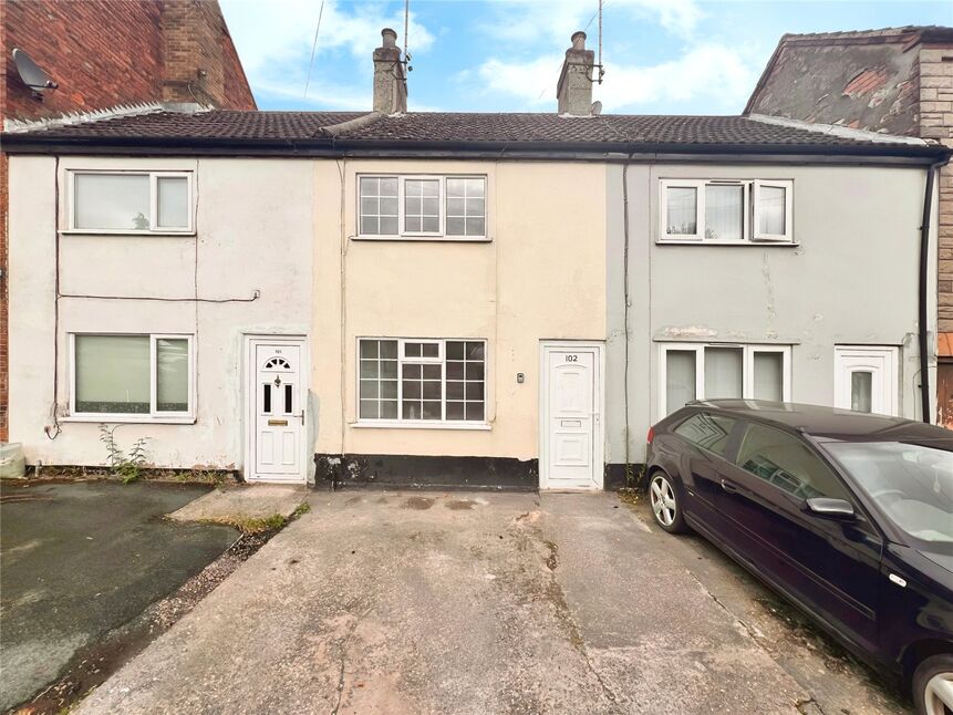 2 bedroom Mid Terrace House for sale