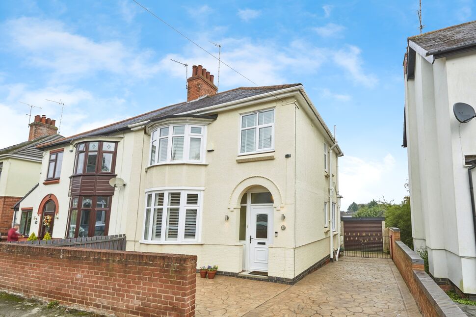 Main image of 3 bedroom Semi Detached House for sale, Alexandra Road, Burton-on-Trent, Staffordshire, DE15