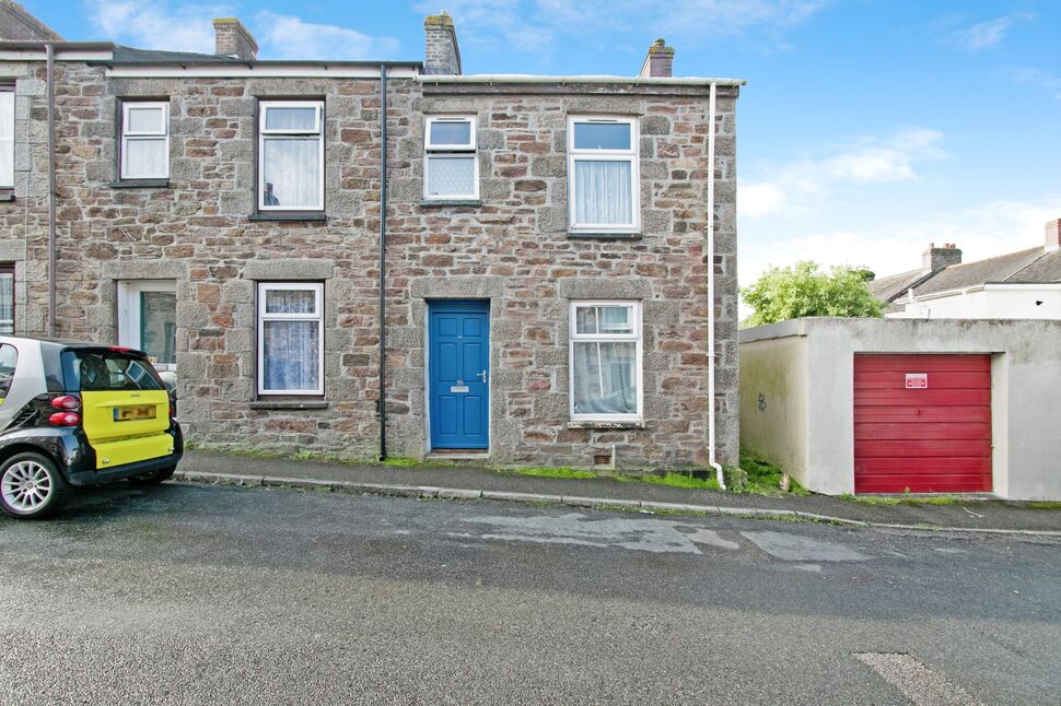 Main image of 2 bedroom End Terrace House for sale, Bellevue, Redruth, Cornwall, TR15