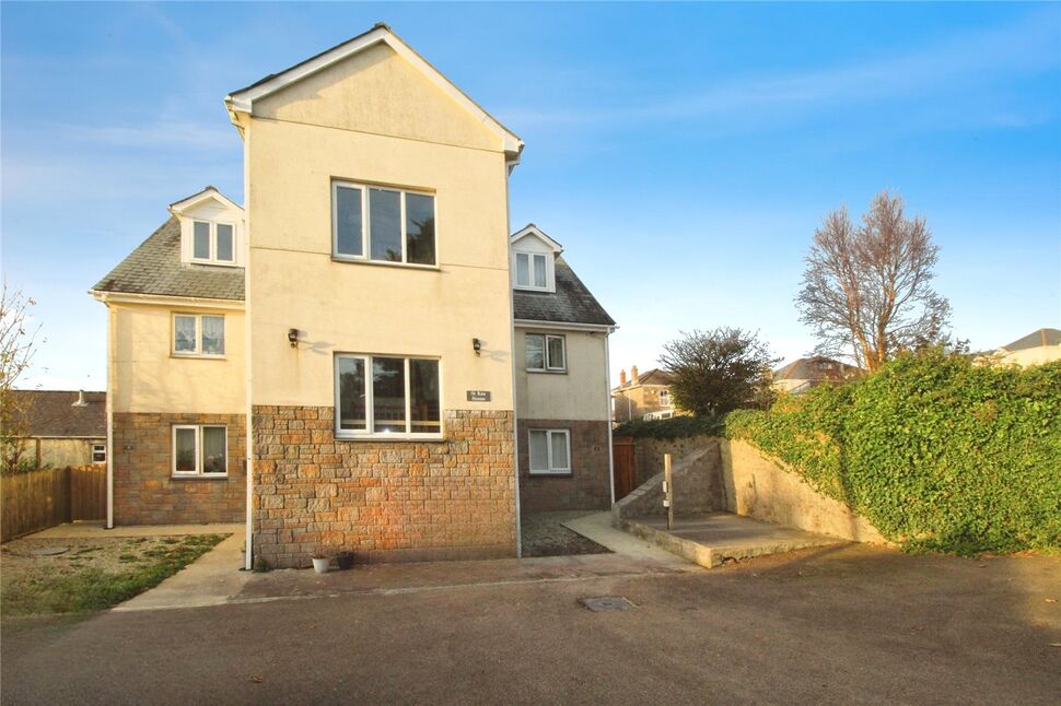 Main image of 1 bedroom  Flat for sale, Breaview Park Lane, Pool, Cornwall, TR15