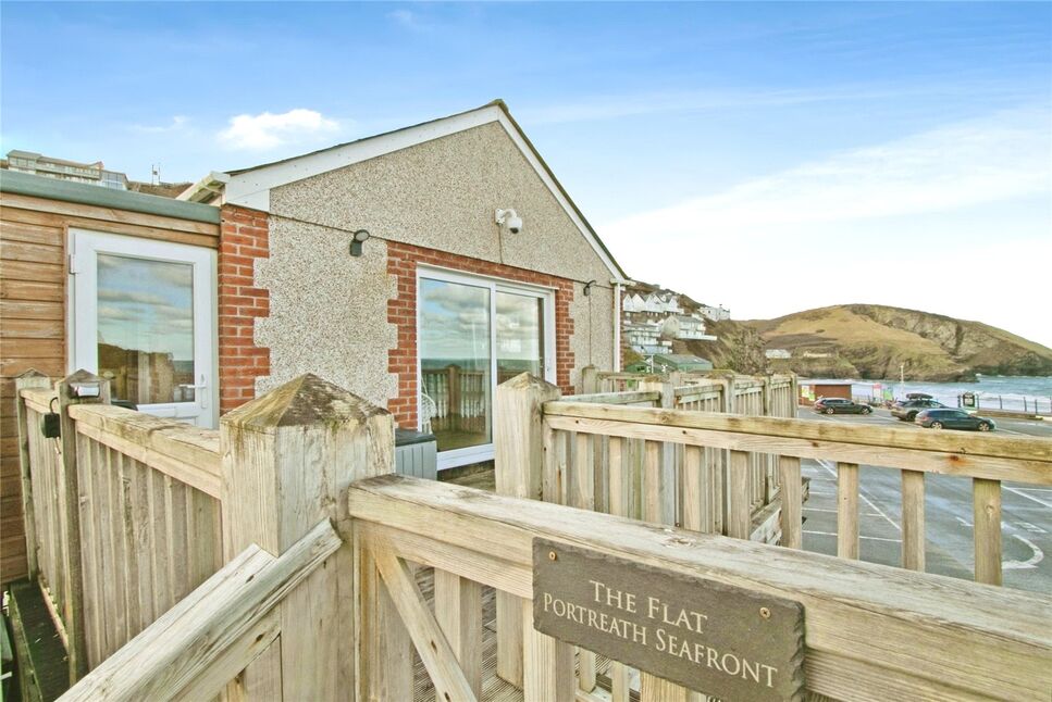 Main image of 2 bedroom  Flat for sale, Sea Front, Portreath, Cornwall, TR16