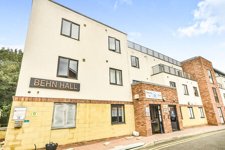 Parham Road, 1 bedroom  Flat for sale, £32,000