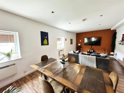 Langton Gardens, 2 bedroom  Flat for sale, £350,000