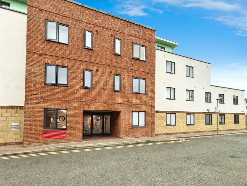 Main image of 1 bedroom  Flat for sale, Parham Road, Canterbury, Kent, CT1