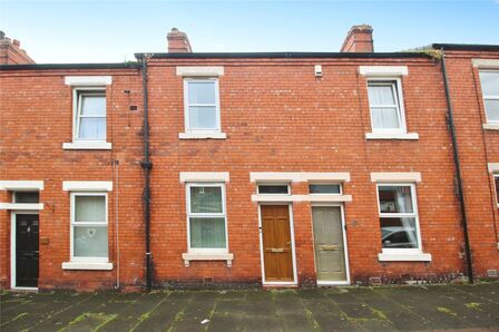 2 bedroom Mid Terrace House for sale