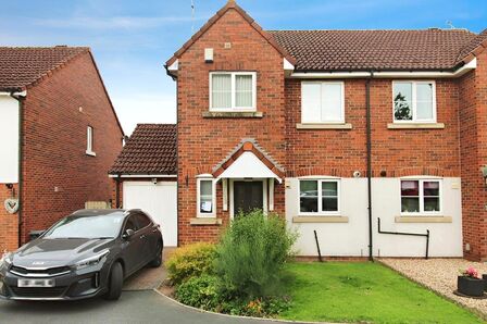 Helvellyn Rise, 3 bedroom Semi Detached House to rent, £900 pcm