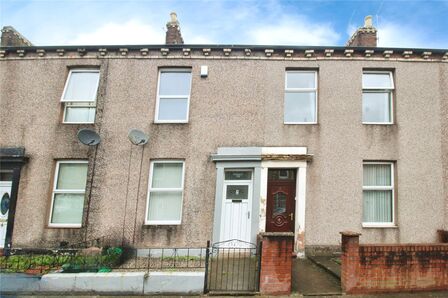 2 bedroom Mid Terrace House for sale