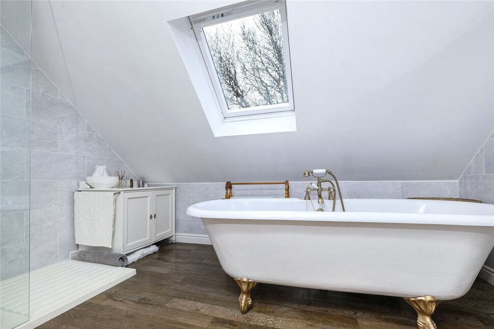 En-Suite Bathroom