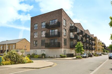 Corys Road, 2 bedroom  Flat for sale, £325,000