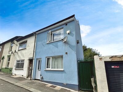 3 bedroom End Terrace House for sale