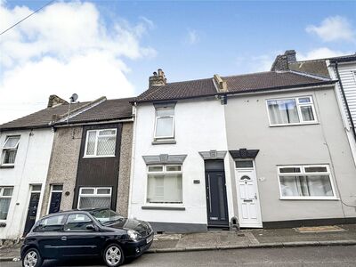 3 bedroom Mid Terrace House for sale