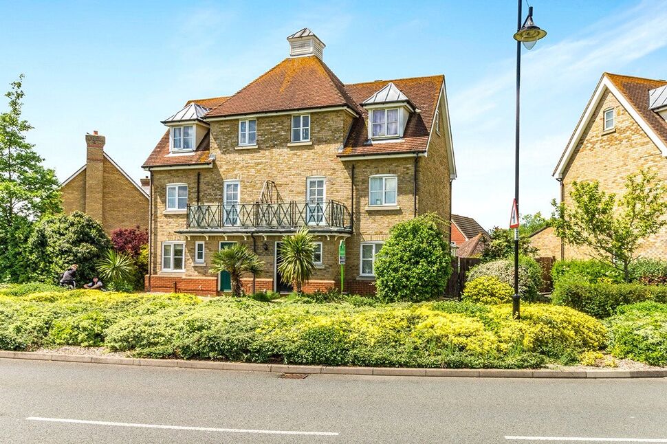 Main image of 3 bedroom Semi Detached House for sale, The Pinnacles, St. Marys Island, Kent, ME4