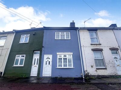 Listmas Road, 2 bedroom Mid Terrace House to rent, £1,200 pcm