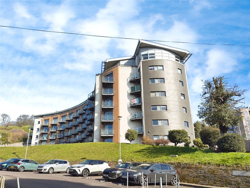 Main image of 2 bedroom  Flat for sale, Barrier Road, Chatham, Kent, ME4