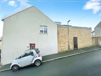 1 bedroom End Terrace Flat to rent