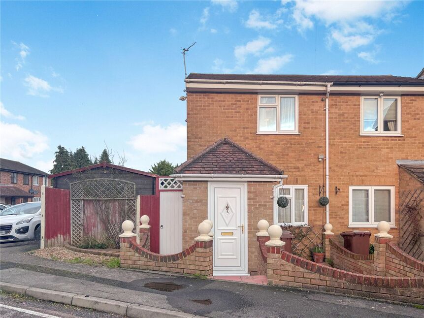 Main image of 2 bedroom End Terrace House for sale, Westbrooke Close, Chatham, Kent, ME4